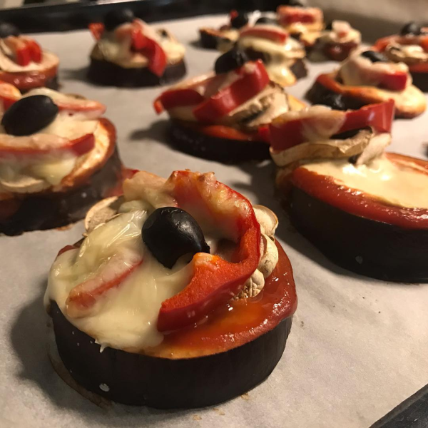 Vegan pizzeta at Kašika Viljuška Nož in Sarajevo